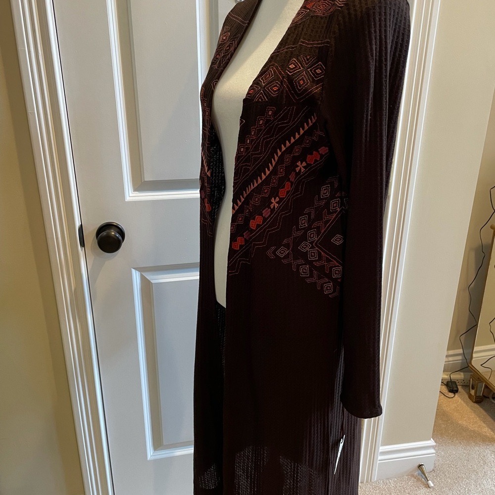 NWT Knox Rose Embroidered Cardigan